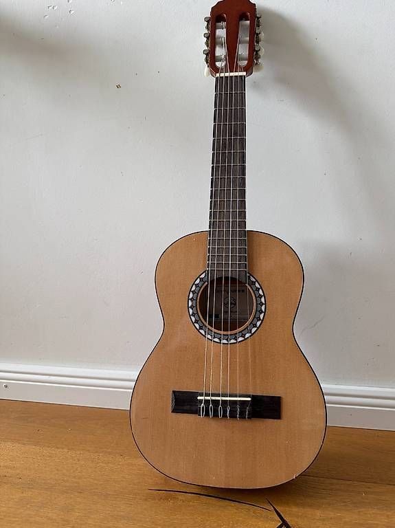 Musikinstrumente: GEWA Pure Basic Plus 1/4 Kindergitarre, 4-7 Jahre – Gebraucht aus Hünenberg See von bobby0102 2
