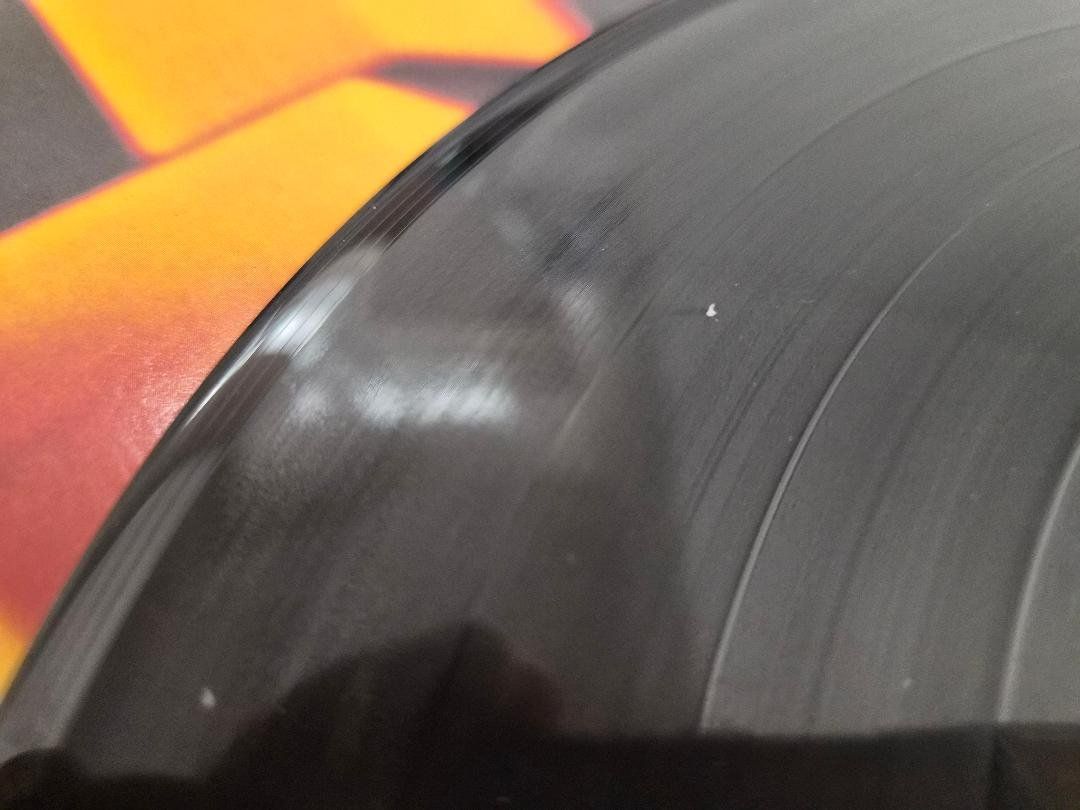Dischi in vinile: Schallplatte / LP Genesis "Genesis" 1983 mit Punkt ... läuft – Difettoso da Dielsdorf venduto da Haesi0 7