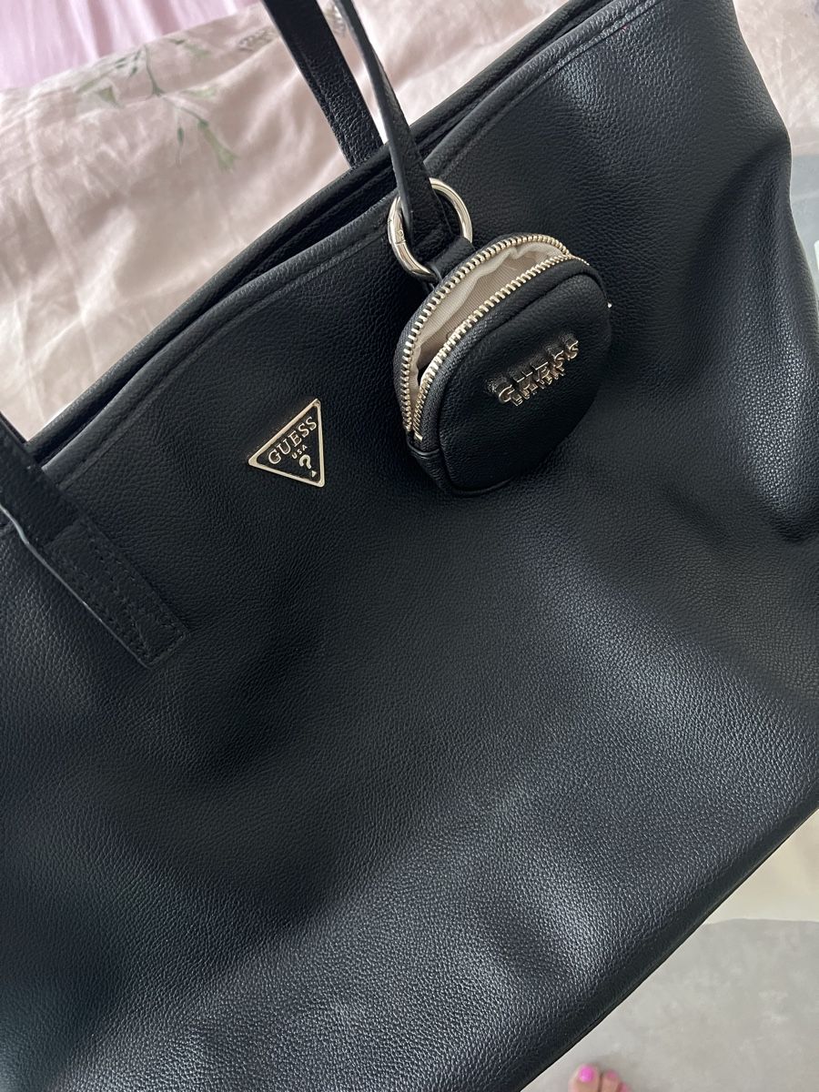 Guess Sacs femmes: Guess Tasche  – D'occasion à Basel par Tristac
