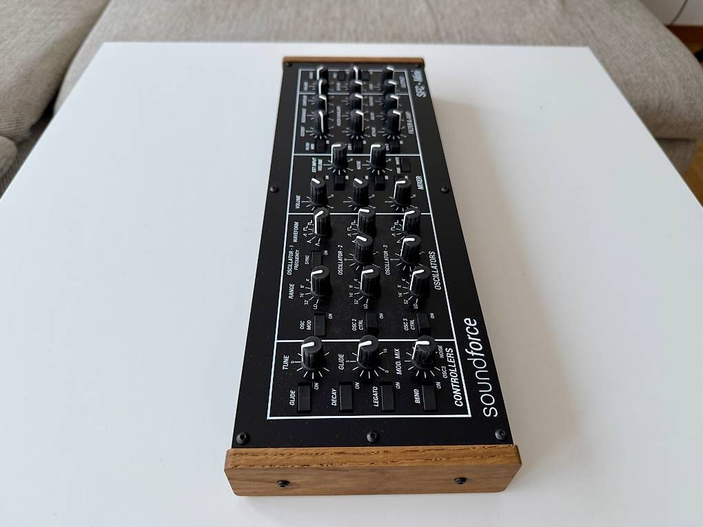Strumenti musicali: Soundforce SFC-Mini Synthesizer Moog Midi Controller + OVP – Usato da St. Gallen venduto da -zAk- 3