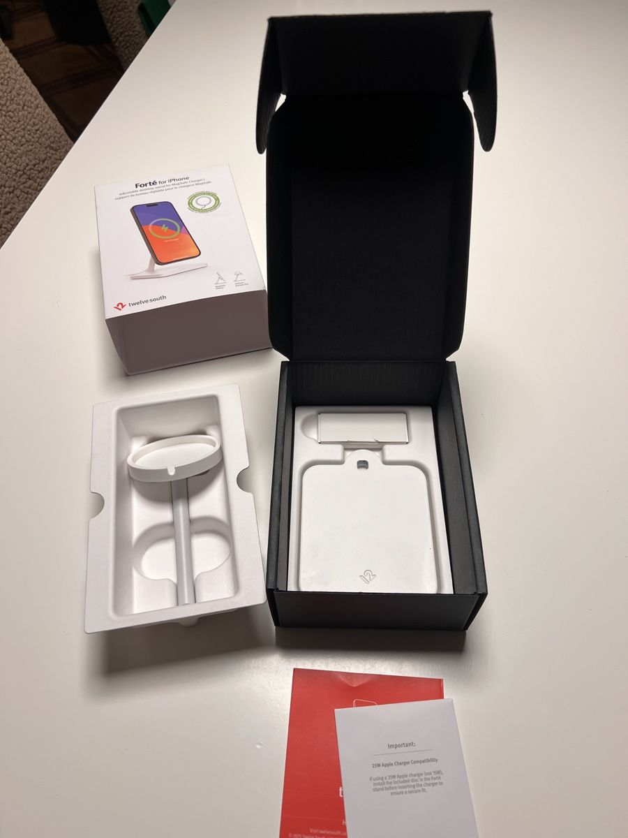 Staffe: Support de bureau Forté pour iPhone MagSafe - Neuf! – Nuovo e nell'imballaggio originale da Cologny venduto da aidakr 2