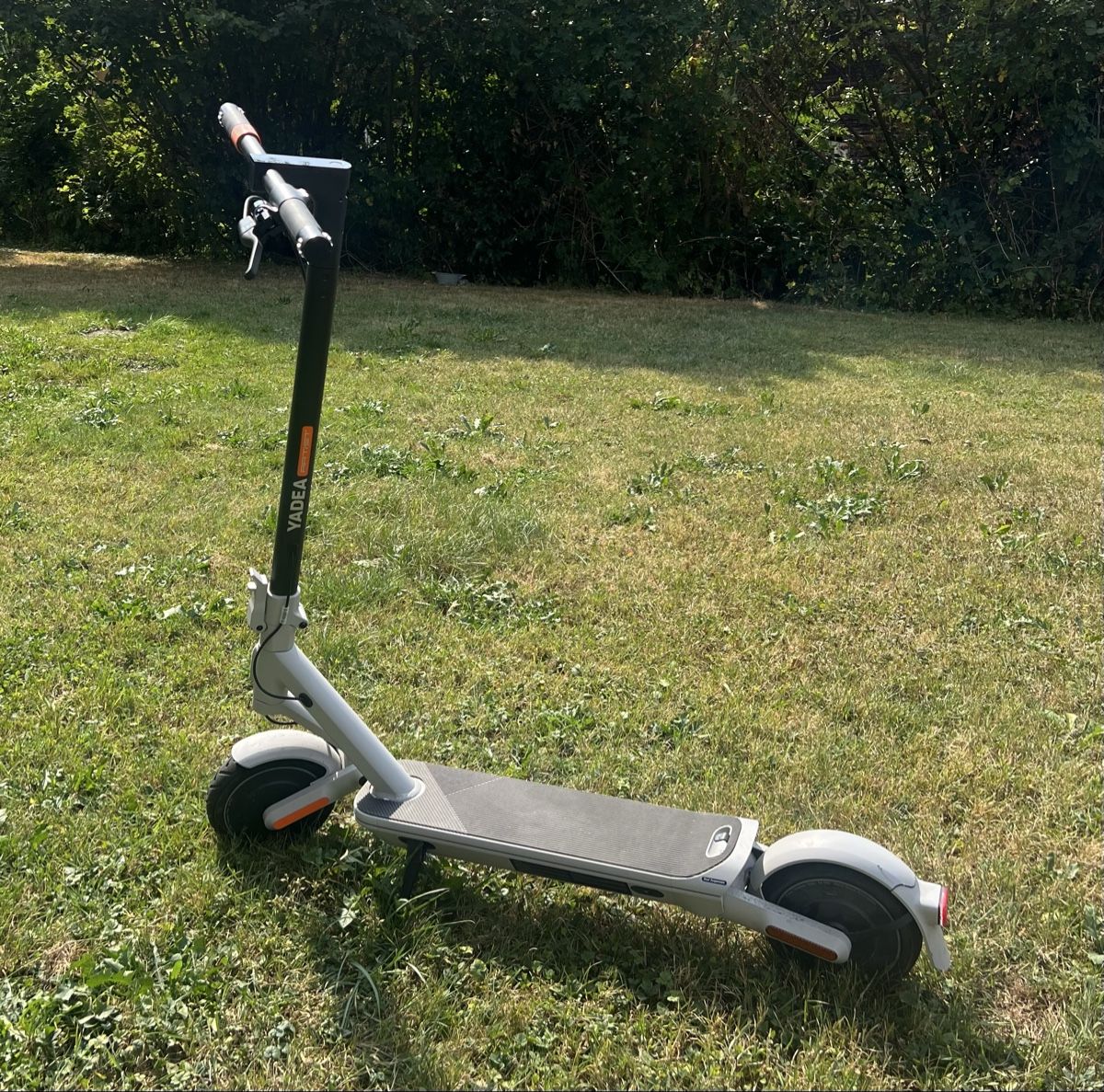 Yadea Scooter: YADEA Artist E-Scooter 20 km/h – Usato da Oberwil b. Zug venduto da Sim_ZG 3