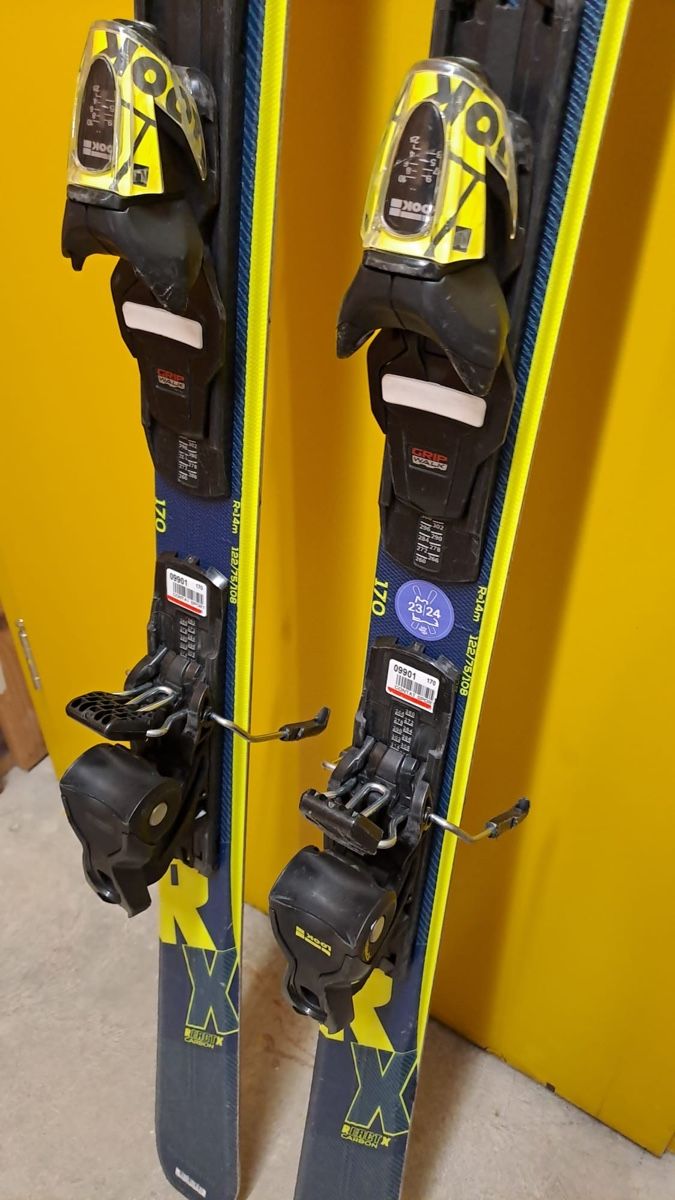 Sci: Völki 165cm et Rossignol 175cm – Usato da Genève venduto da mit_p7xm 5