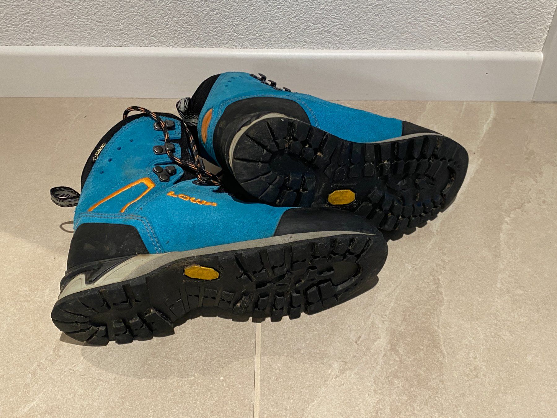Lowa Chaussures hommes: Wanderschuhe Gr. 37 – D'occasion à Gais par fam_bt2g 2