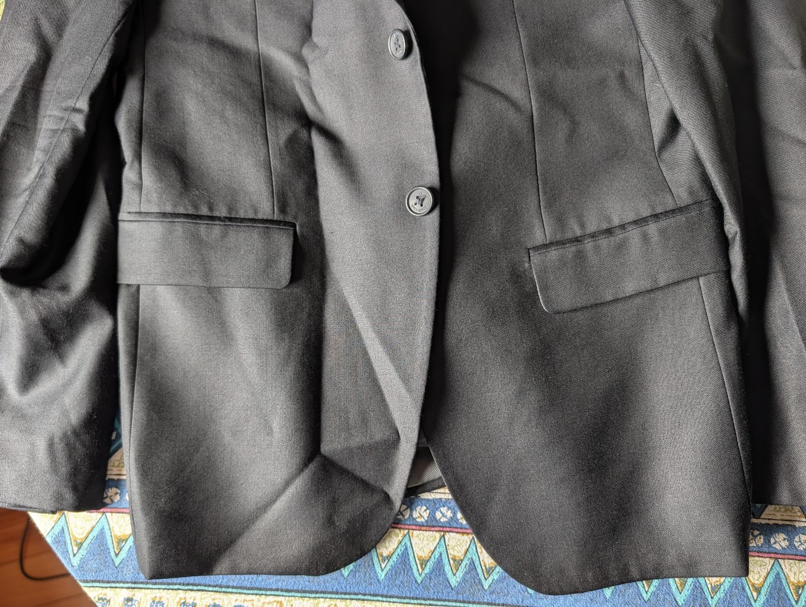 Completi: Calkin Klein Black Suit Jacket and Pants Size 48 – Usato da Zürich venduto da jor_68rp 1