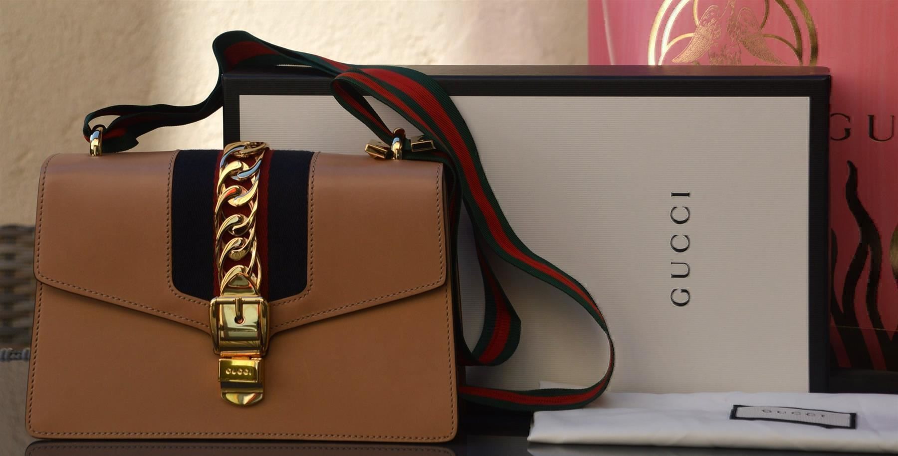 Gucci Borse da donna: Tasche / Sac GUCCI Sylvie – Nuovo e nell'imballaggio originale da Collonges venduto da Auganien 2