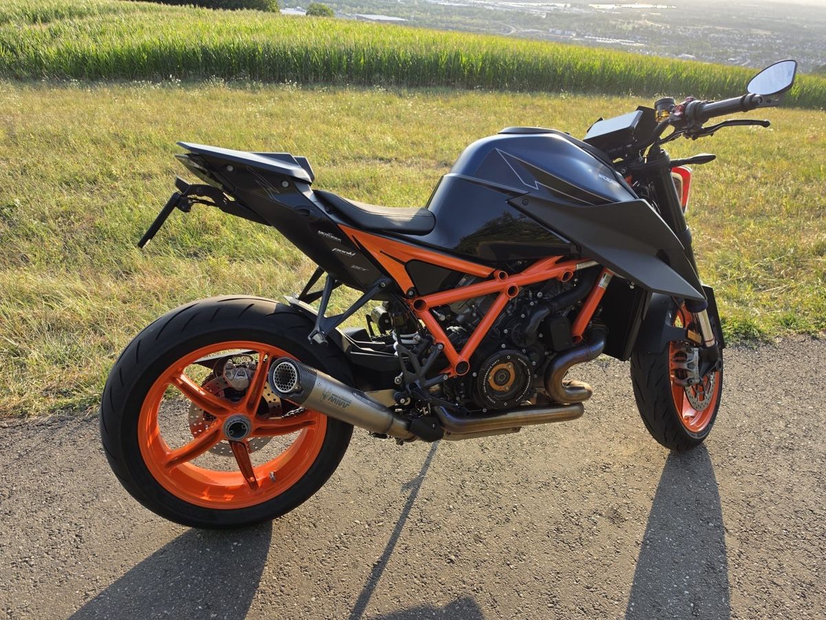 KTM Strada: KTM 1290 Super Duke R Evo – Usato da Basel venduto da Leonie_Leonie 5