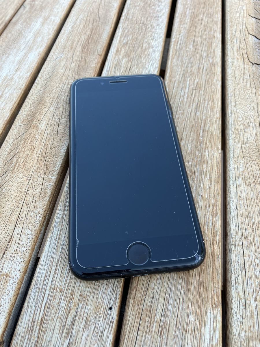 Apple Handys / Smartphones: iPhone SE 2. Generation – Gebraucht aus Arbon von fh93