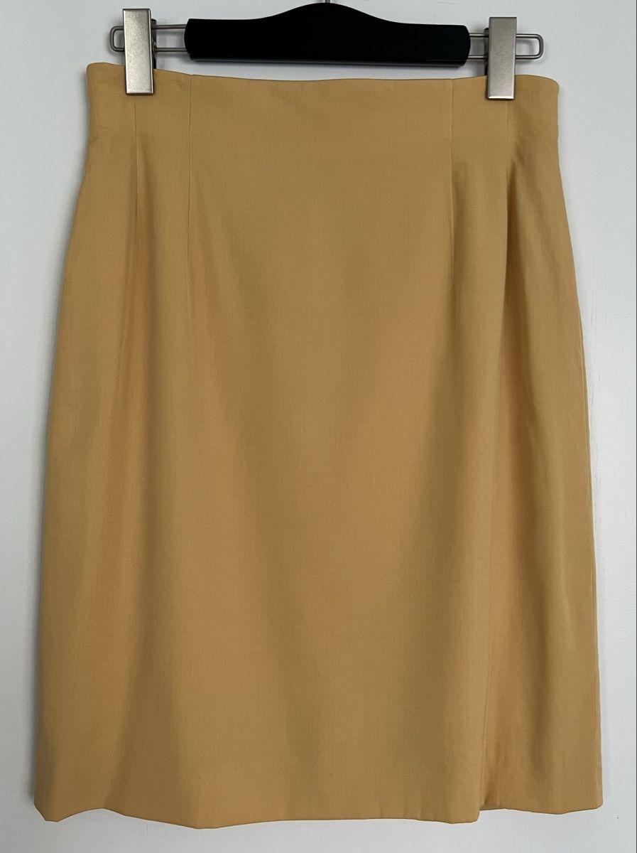 Escada Jupes: Escada Rock gelb Grösse 38 – D'occasion à Uster par Family_Boutique