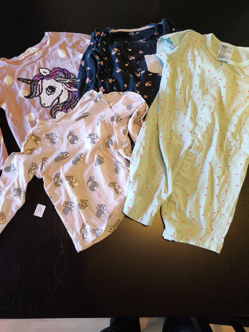 Lotti & Set di vestiti: Mädchen Kleider Set, Grösse 92 – Usato da Trub venduto da RoshiMuten