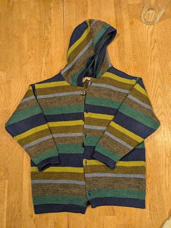 Giacche & Cappotti: Kapuzen Jacke Wolle Gr. 116 – Usato da Basel venduto da jul_p9js