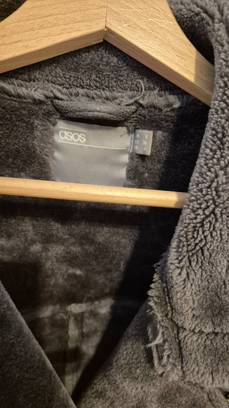 Asos Vestes: Winterjacke grau ASOS – D'occasion à Brügg BE par Tub_san 2