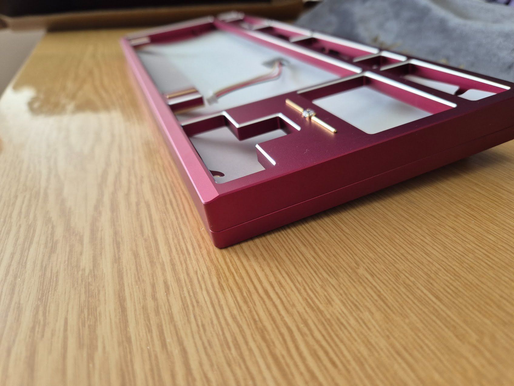 Tastiere: SALE - Promise87 Keyboard Burgundy mit Originalverpackung – Nuovo e nell'imballaggio originale da Romanshorn venduto da Rn222 2