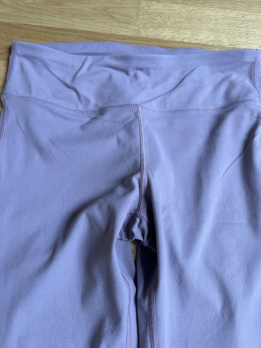 Leggings: Legging violet-L – D'occasion à Daillens par guisepa 1