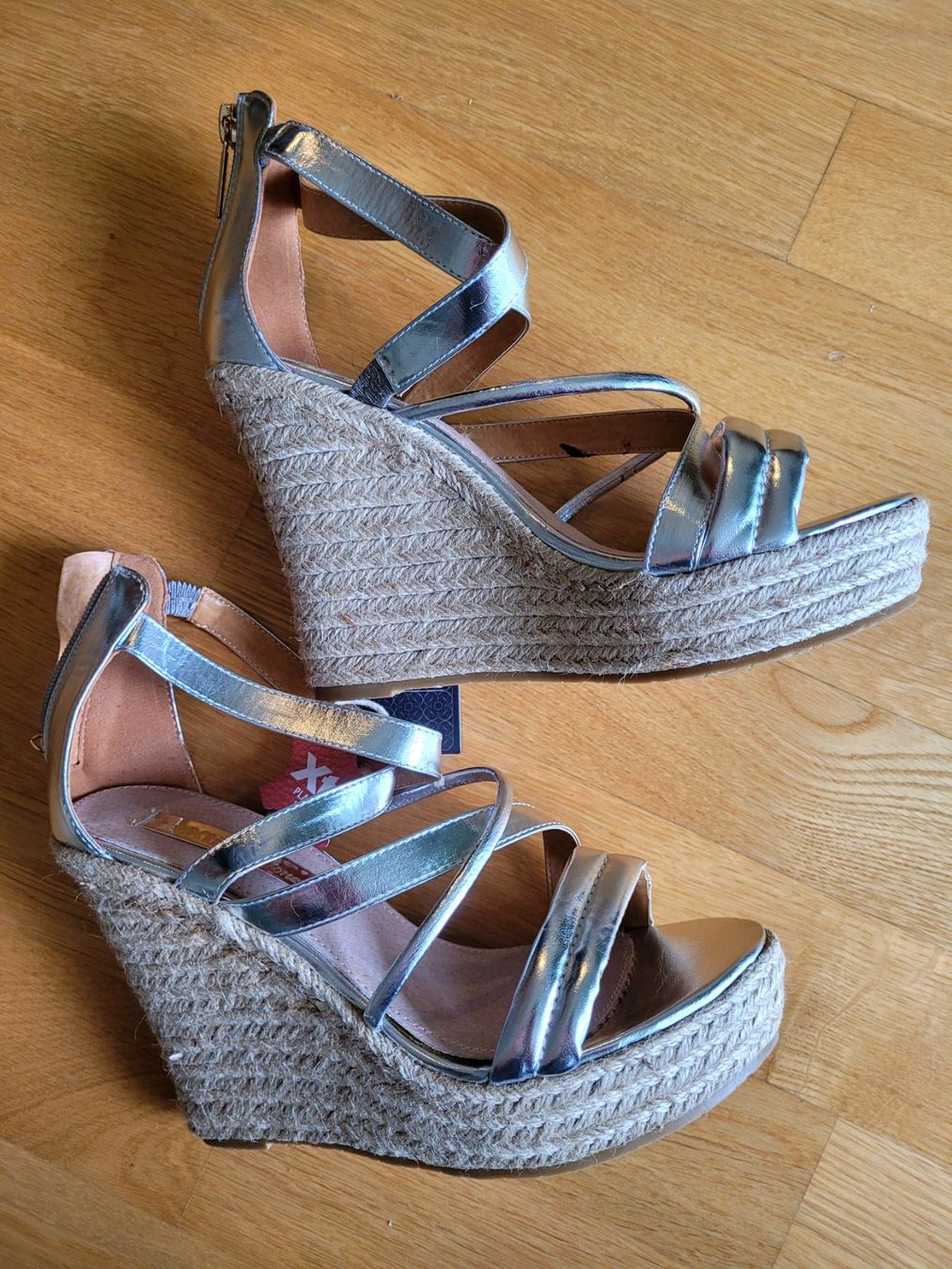 Scarpe da donna: Sandaletten mit Keilabsatz Gr. 39 – Nuovo e nell'imballaggio originale da Zürich venduto da woh_pvr9 1