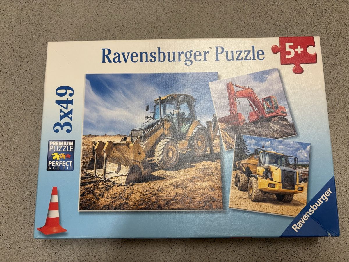 Ravensburger Puzzle: Puzzle 3x49 - Bagger/traktor – Usato da Zürich venduto da chemostat