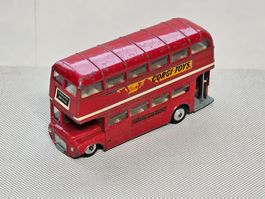 Corgi London Transport Routemaster mit Schaffnerin