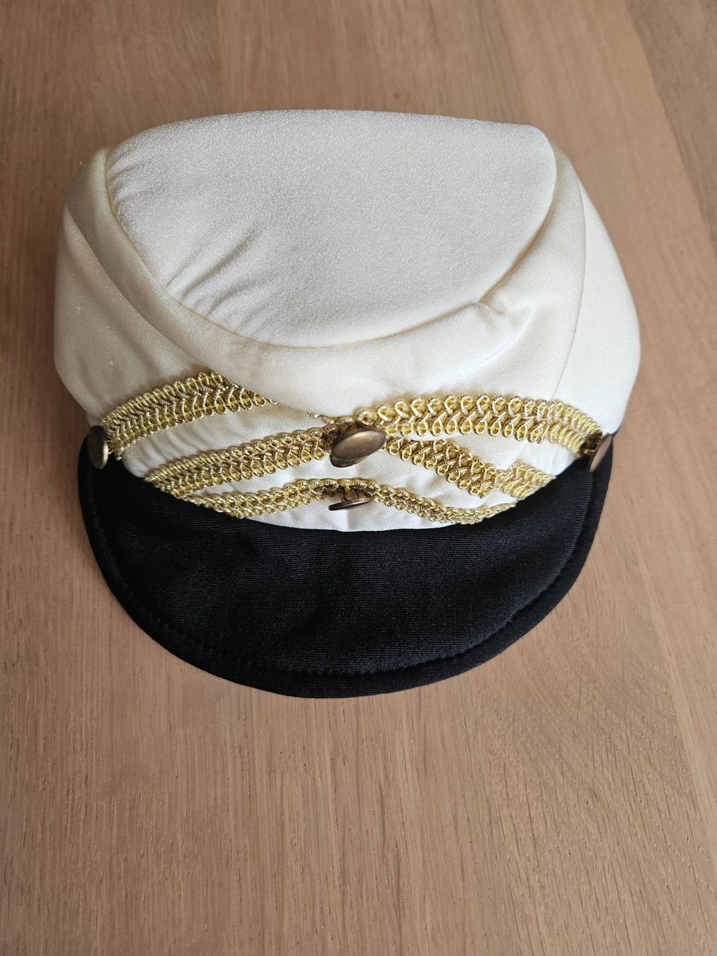 Costumi: Majorettenkostüm mit Hütchen – Usato da Zürich venduto da boginja 1