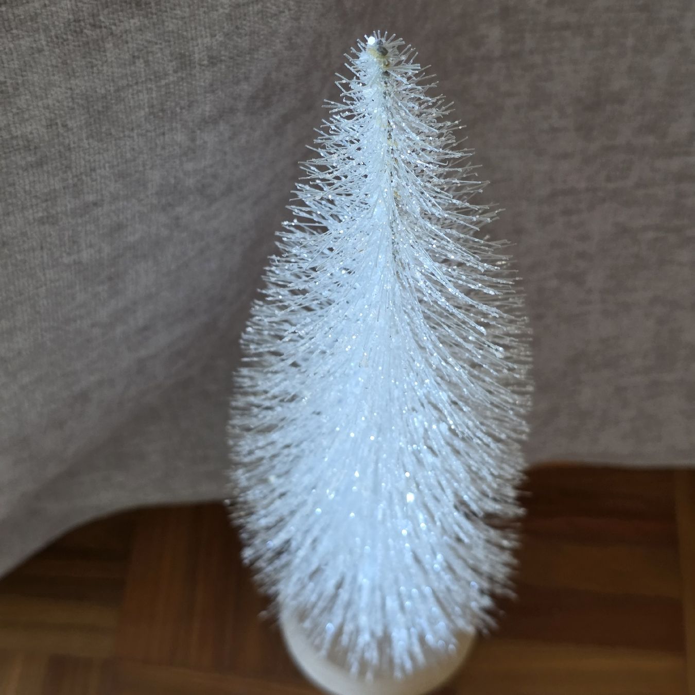 Tutte le decorazioni: Deko Tannenbaum weiss mit Glitzer – Usato da Rheinsulz venduto da Gilea 6