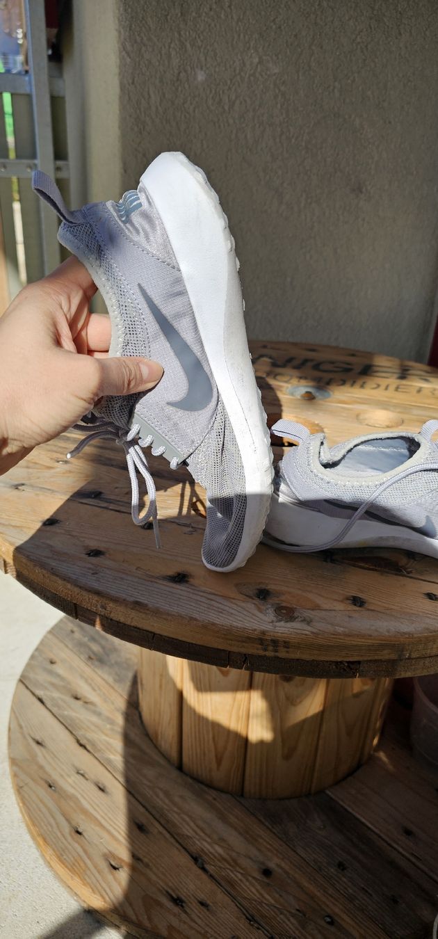 Nike Scarpe da uomo: Nike Schuhe, Grau, Gr. 39 – Usato da Biel/Bienne venduto da ricard6691 5