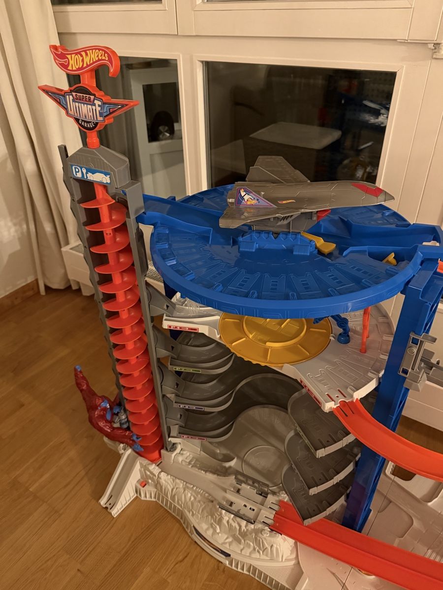 Hot Wheels Giocattoli: Hot Wheels Garage – Usato da Niederwangen BE venduto da KBL85 3