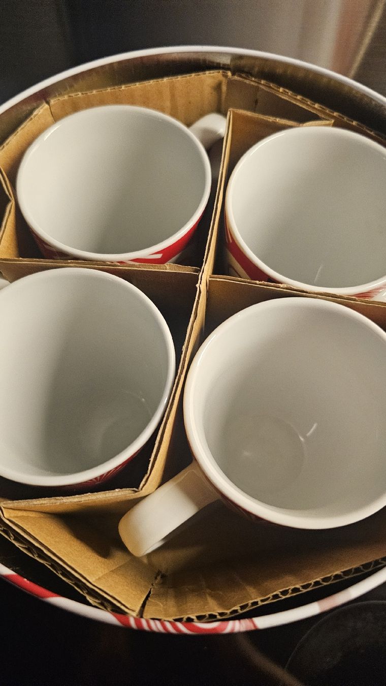 Tazze: 8 neue Tassen in Blechkübel – Nuovo e nell'imballaggio originale da Zürich venduto da ZH-Vintage 2