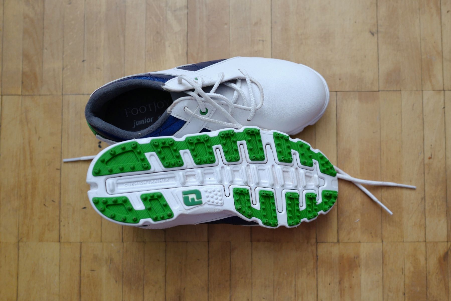 Chaussures garçon: Golfschuhe Kinder – D'occasion à Biel/Bienne par mcmilan1 1