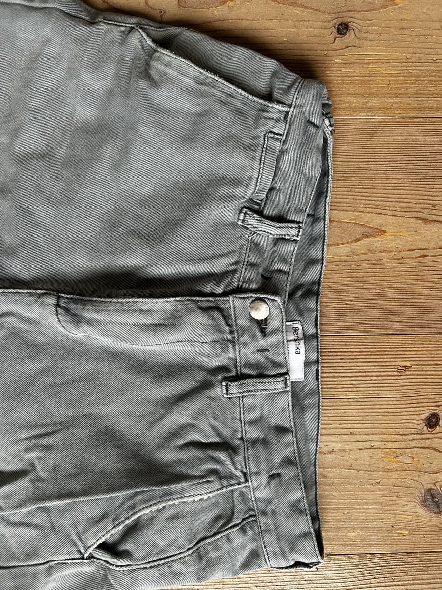 Jeans: Bershka Jeans – Nuovo (secondo la descrizione) da Bischofszell venduto da han_ml9d 1