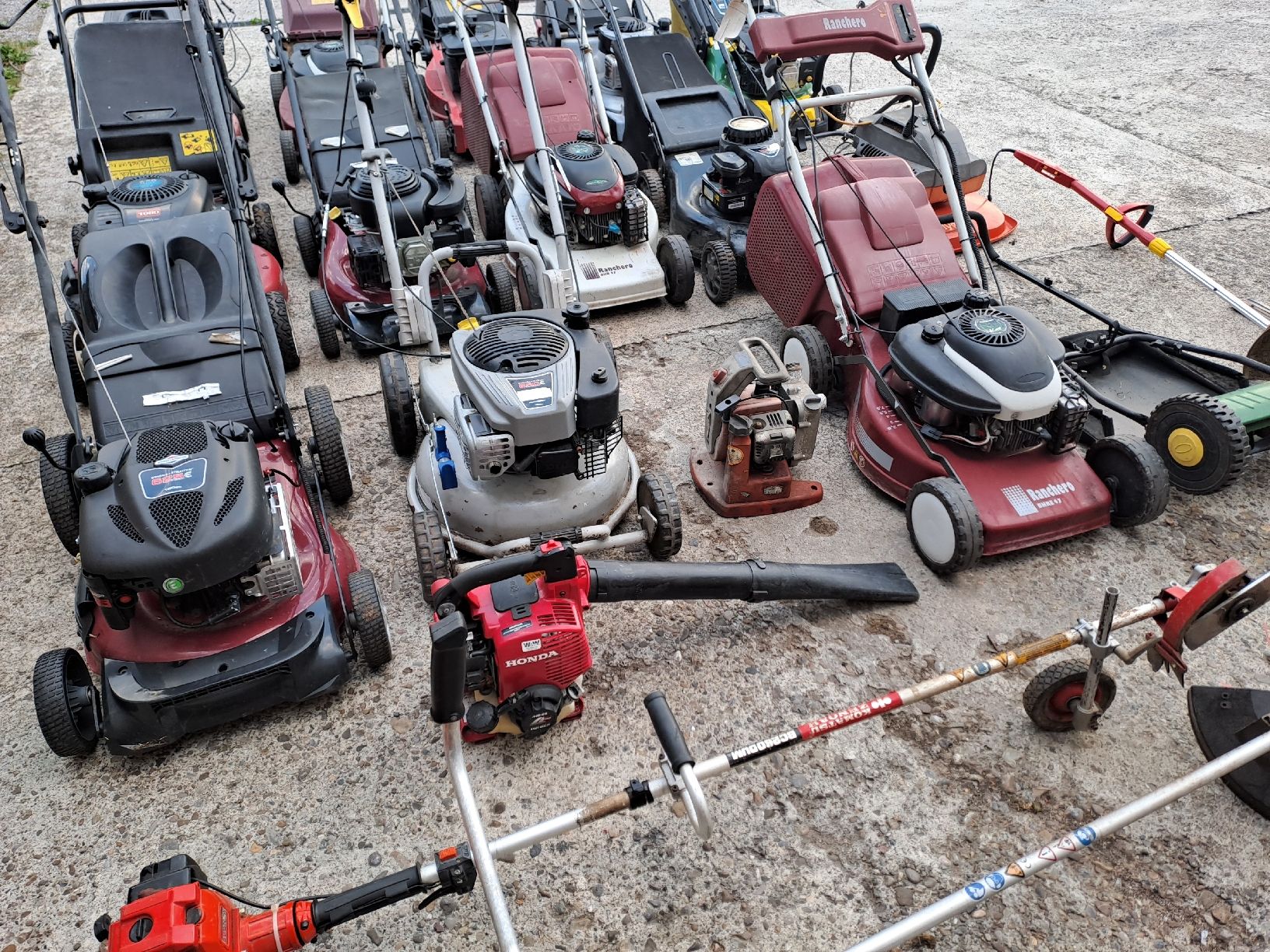 Tagliaerba: Rasenmäher Gartengeräte – Difettoso da Gossau SG venduto da MX450 1