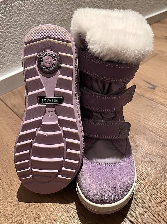 Chaussures filles: Winterstiefel Mädchen Gr. 32 – D'occasion à Steffisburg par car_qwr6 1