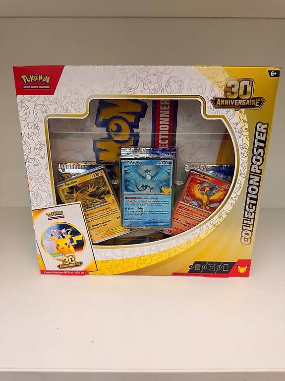 Pokémon Cartes à collectionner: Pokémon 30th, Collection Poster FR – Neuf avec emballage d'origine à Bottens par cle_w6sy