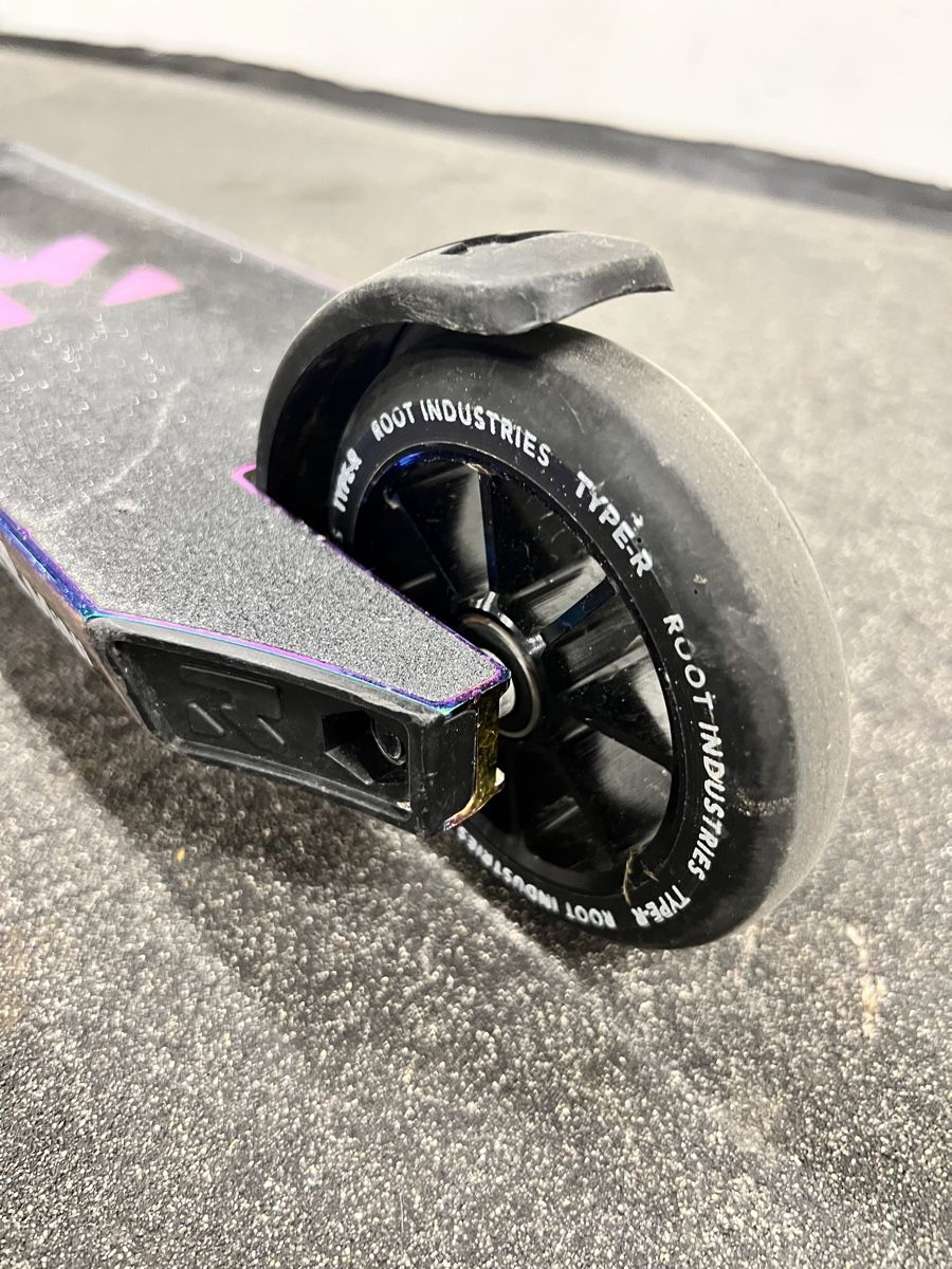 Kickboard: Root Type R Mini Stunt Scooter Rainbow in gutem Zustand – Usato da Teufen AR venduto da Fabe 6