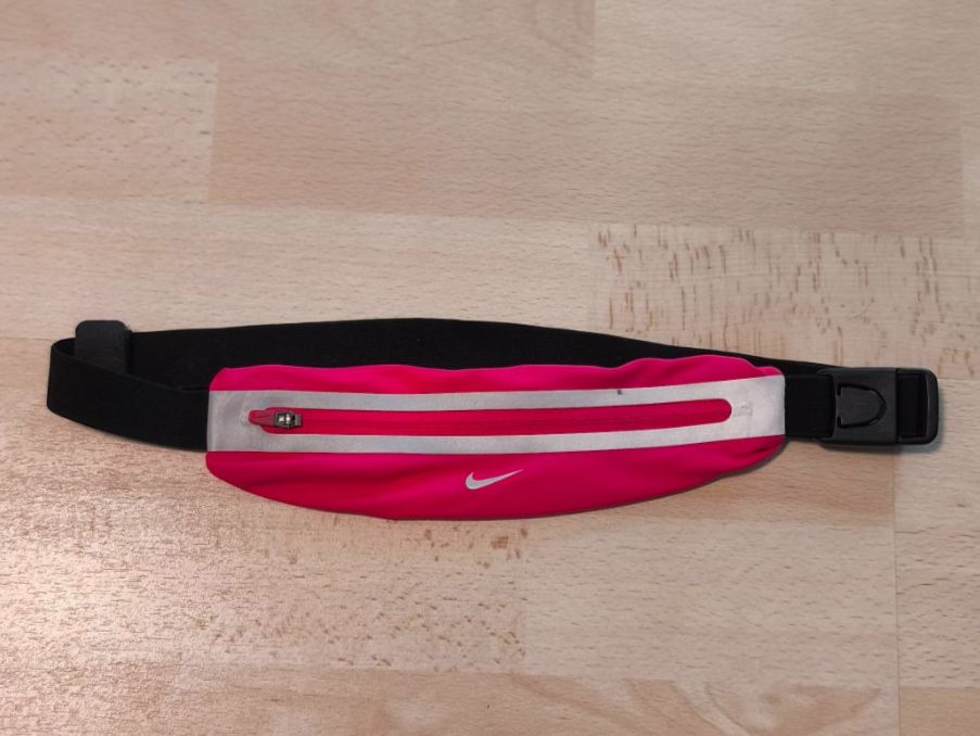 Nike Sacs: Nike Laufgürtel pink – D'occasion à Neuwilen par Leo_waves