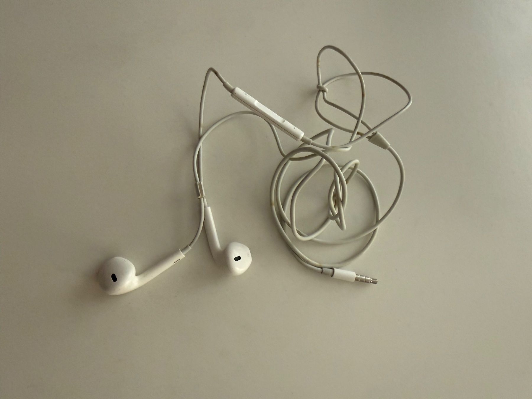 Apple Kopfhörer: Apple Kabelkopfhörer Earpods – Gebraucht aus Oberentfelden von mel_f97j