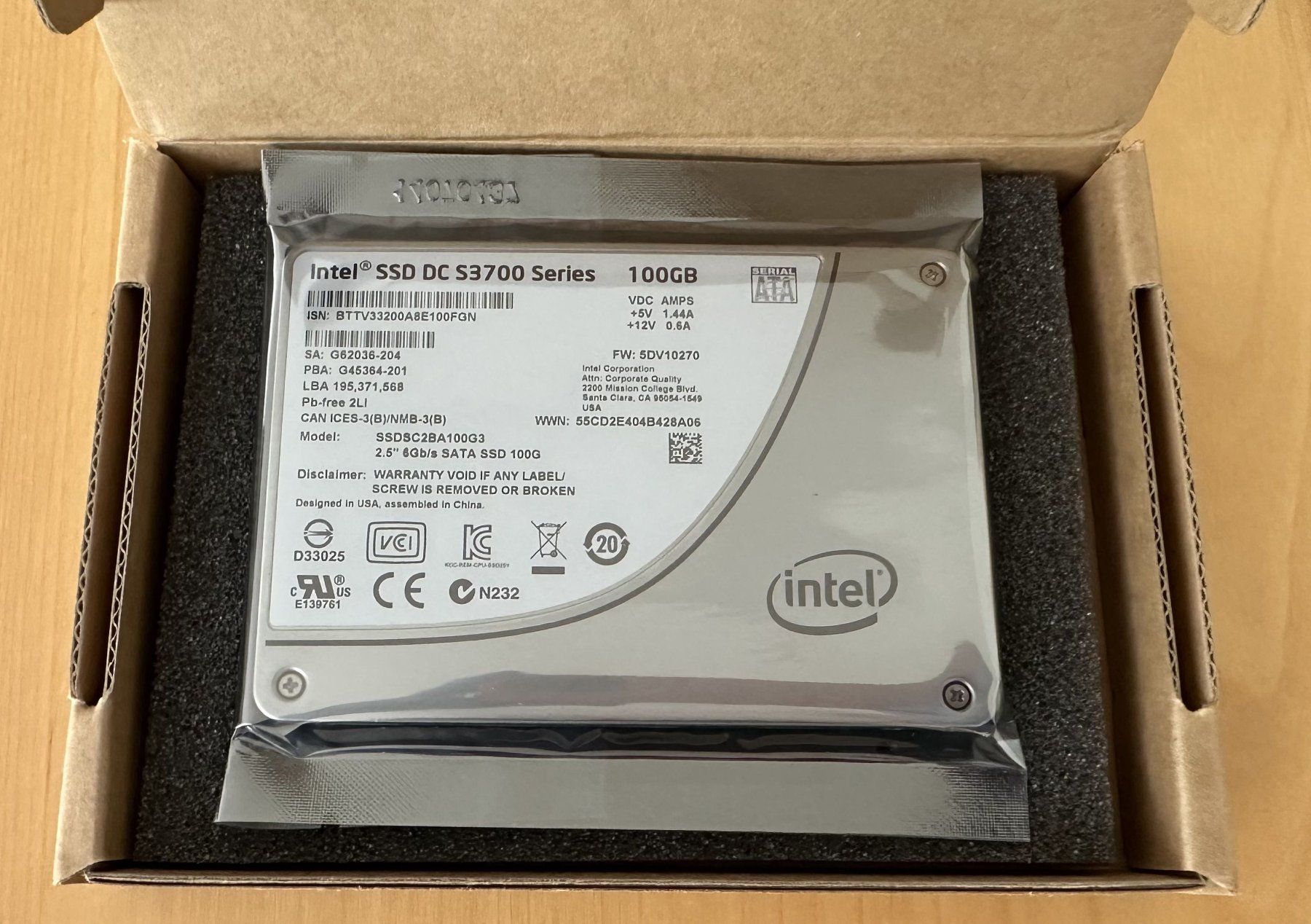 Intel Dischi rigidi: Intel / SSD / DC S3700 / 100 GB / NEU – Nuovo e nell'imballaggio originale da Dielsdorf venduto da Empowered 2