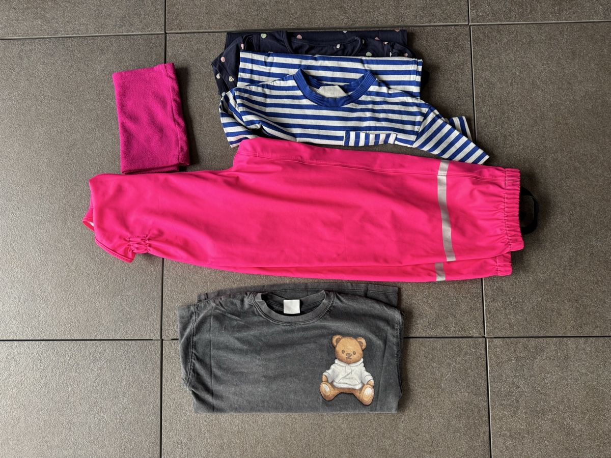 Lotti & Set di vestiti: Kleiderpaket Mädchen 116-128 – Usato da Pfäffikon ZH venduto da stepashka 7