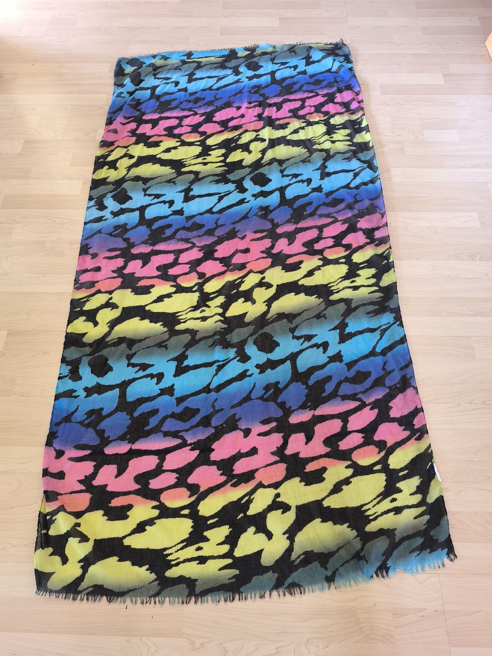 Foulard & Sciarpe: Bunter leichter Sommer Schal – Usato da Brügg BE venduto da Meui_Zouberding