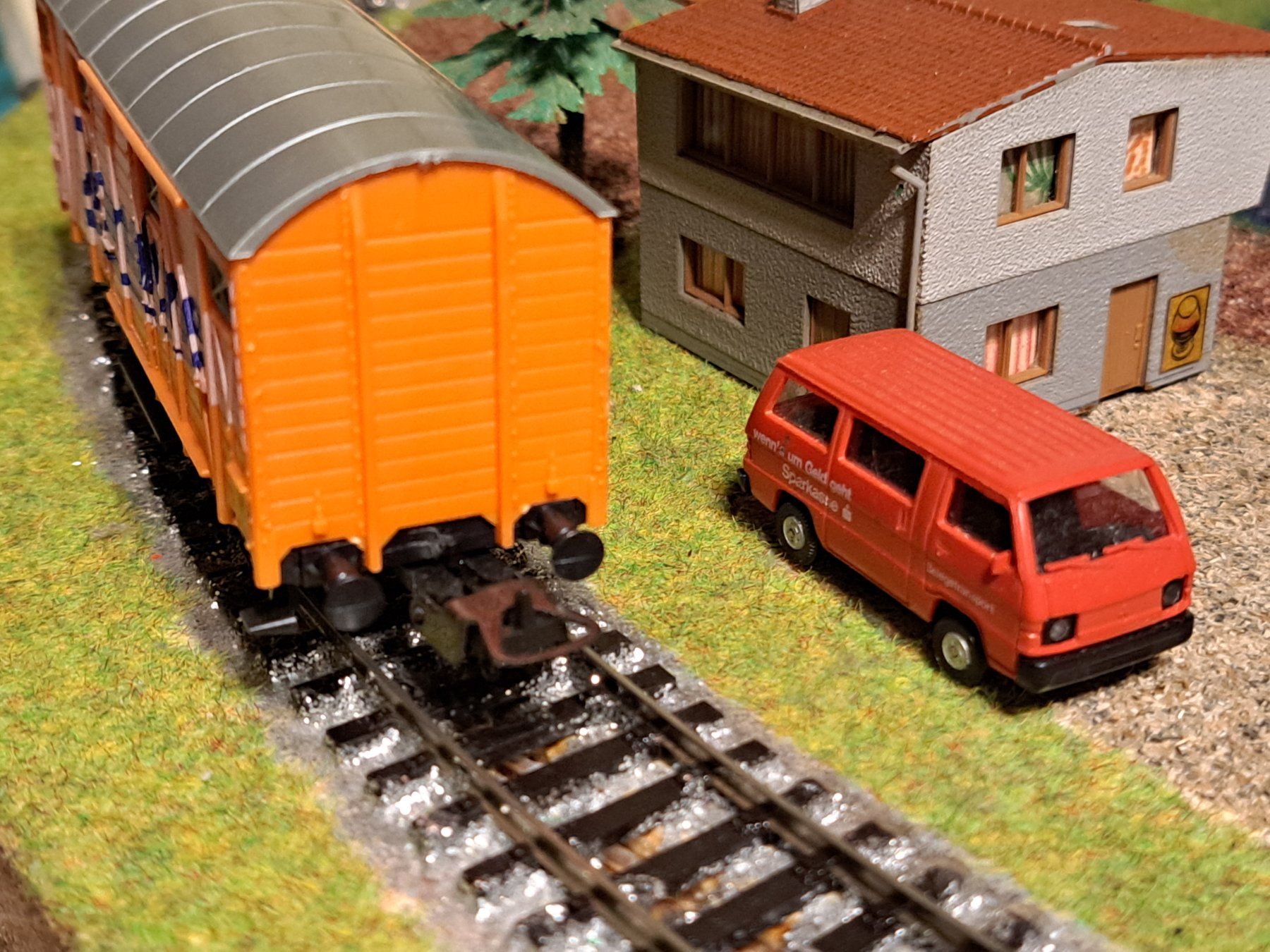 Lima Modellini di ferrovie: Kühlwagen von Lima – Usato da Schwanden GL venduto da roerich20 3