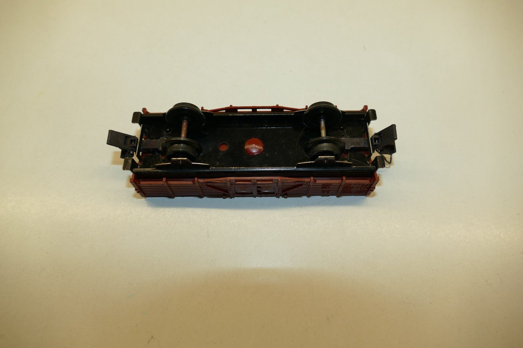 Trix Modellini di ferrovie: Trix Express H0: Niederbordwagen – Usato da Niederhasli venduto da rail-duerst 3
