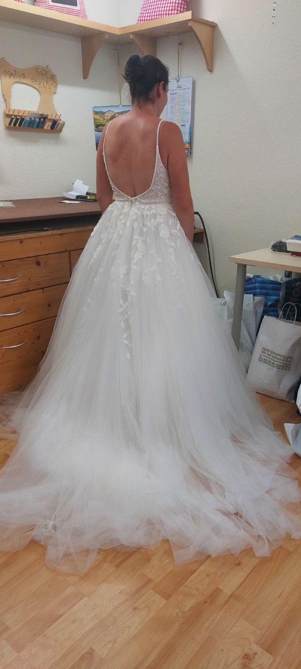 Vestiti: Brautkleid zu Verkaufen – Nuovo (secondo la descrizione) da Sachseln venduto da sin_byc6 1