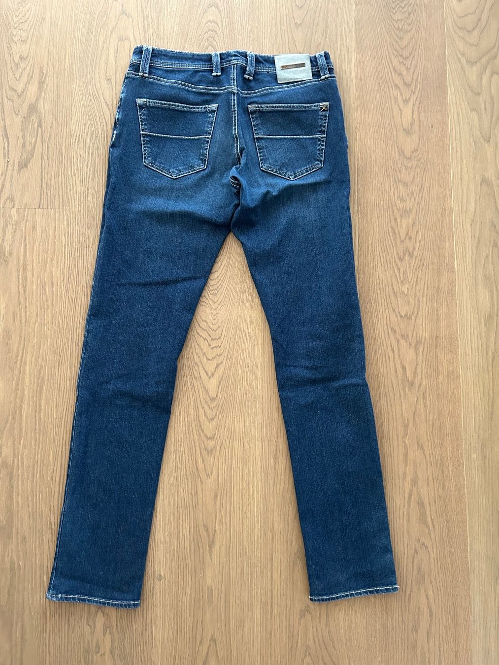 Jeans: Tramarossa Jeans dunkelblau Size 34 – Gebraucht aus Erlenbach ZH von Syssi_C 3