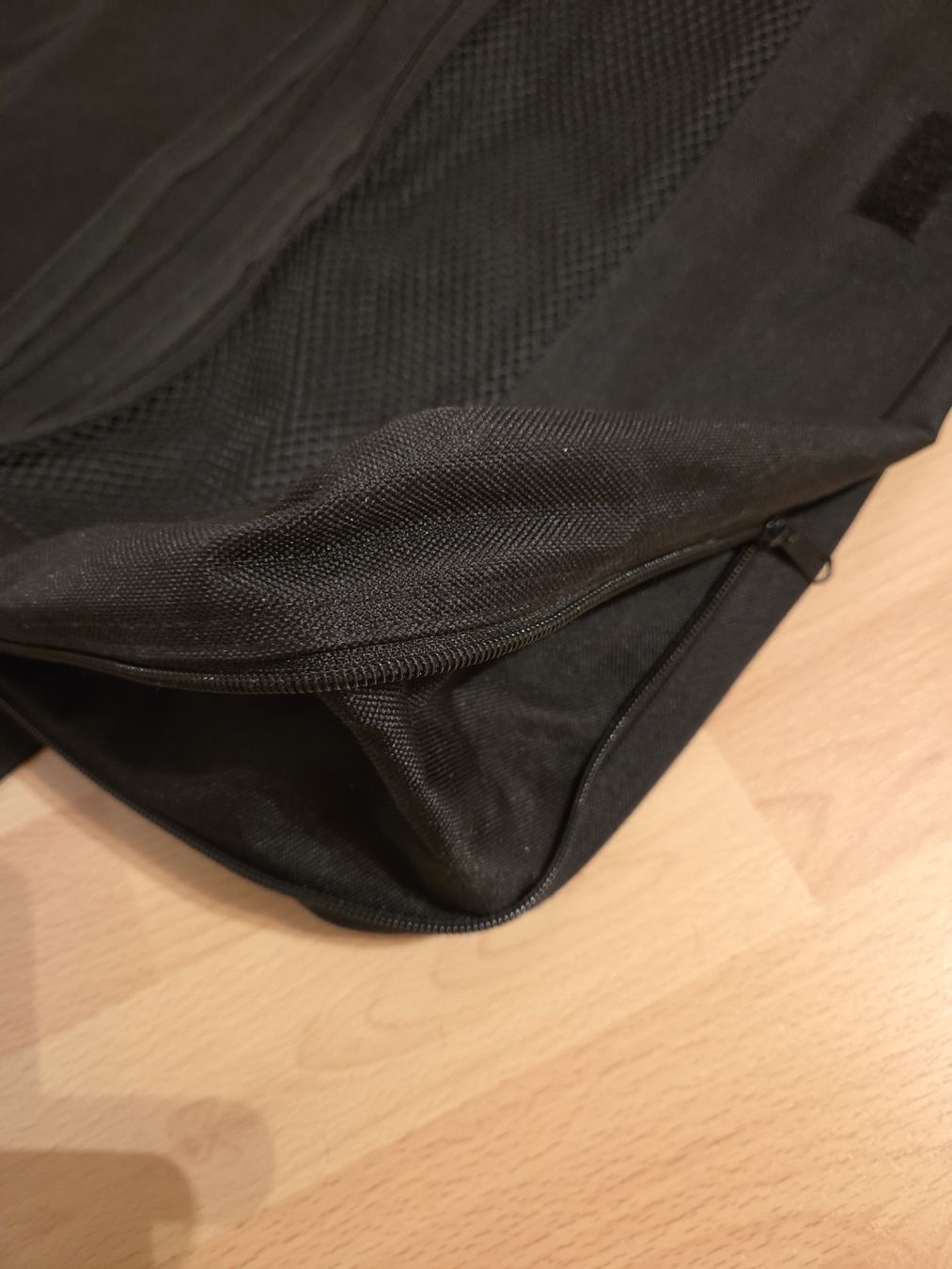 Taschen: Umhängetasche grau schwarz – Gebraucht aus Wauwil von seriously3 6