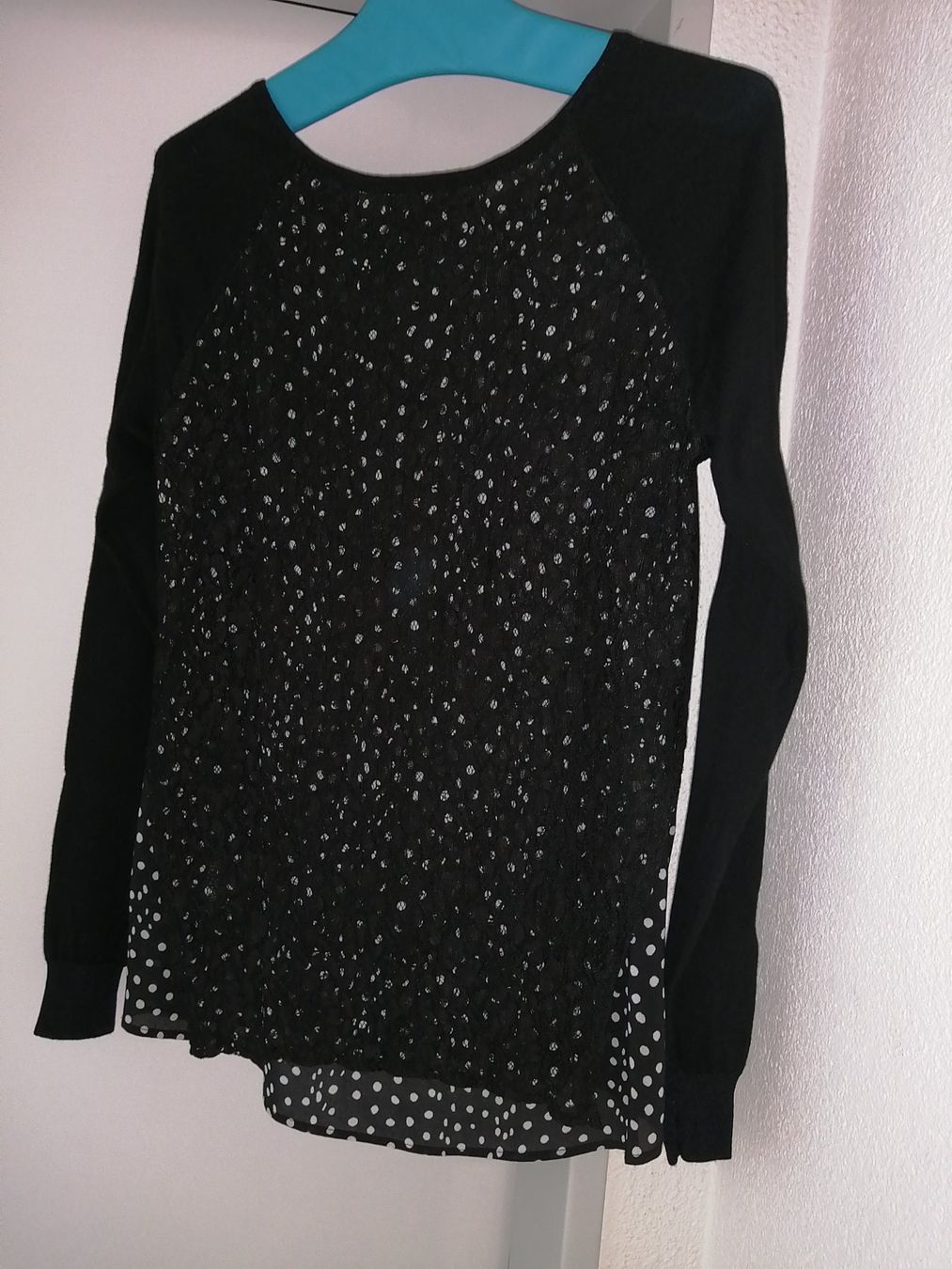Guess Maglioni & Felpe: Leichter Pullover Guess size S/M – Usato da Buchrain venduto da nat_pl5p 1