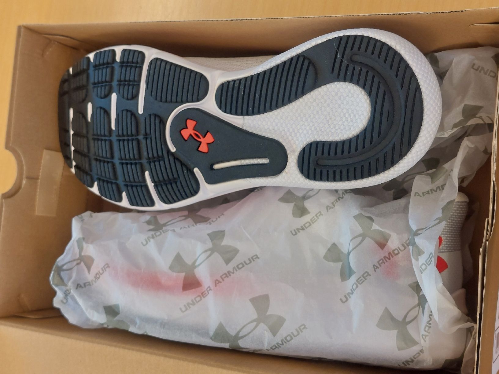 Under Armour Herrenschuhe: Under Armour Turbulence 2 Herren sneaker  – Neu und originalverpackt aus Zürich von shimibene 3