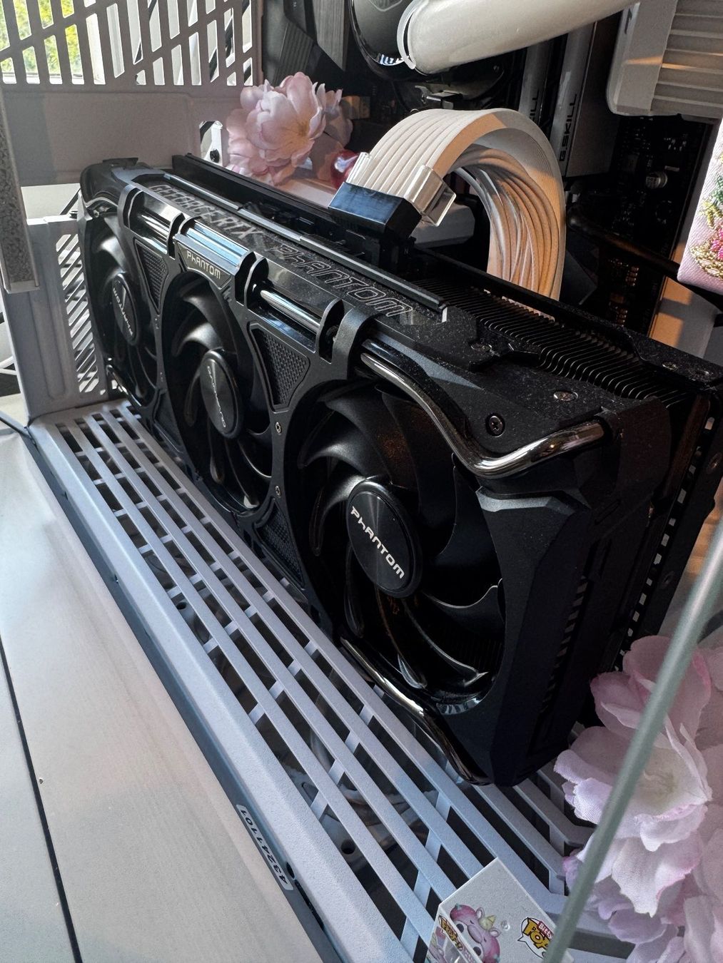 Nvidia Cartes graphiques: Gainward Phantom Nvdia RTX 4080 – D'occasion à Rorschacherberg par Dokinako 2