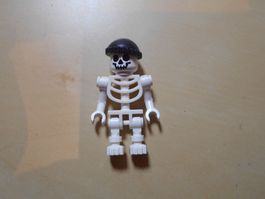 LEGO Figur Skelett   ( 042 )