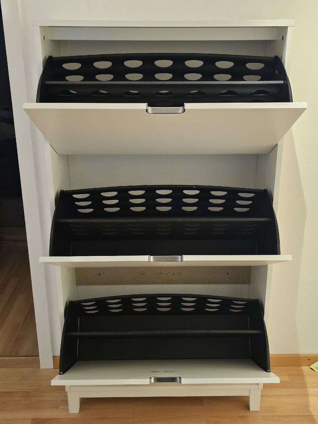 Armadi: Schuhschrank – Nuovo (secondo la descrizione) da Gossau SG venduto da esp_ywc9 1