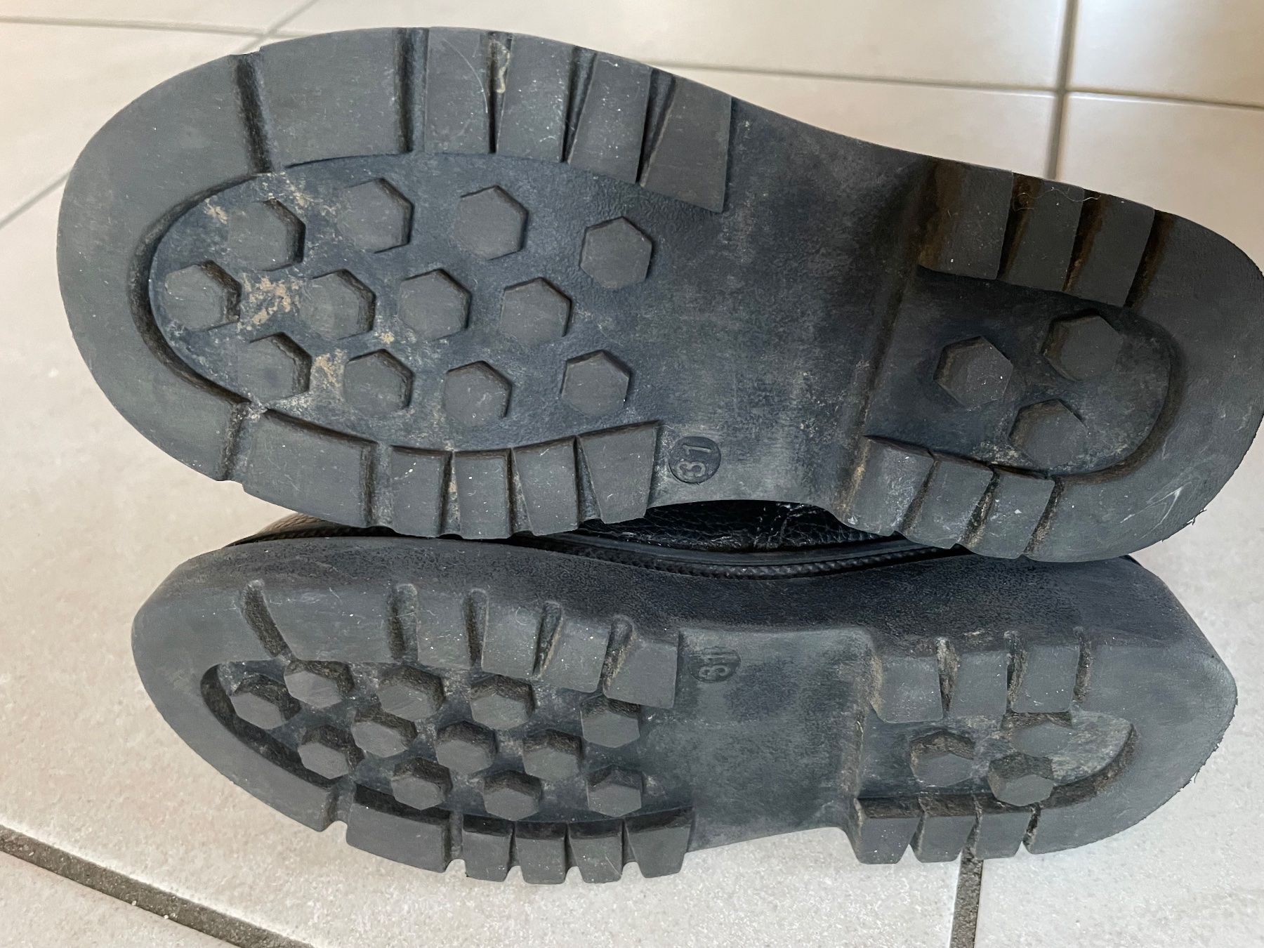 Schuhe für Mädchen: Winterstiefeli schwarz, Gr.31, schwarz – Gebraucht aus Cham von 2eye 3