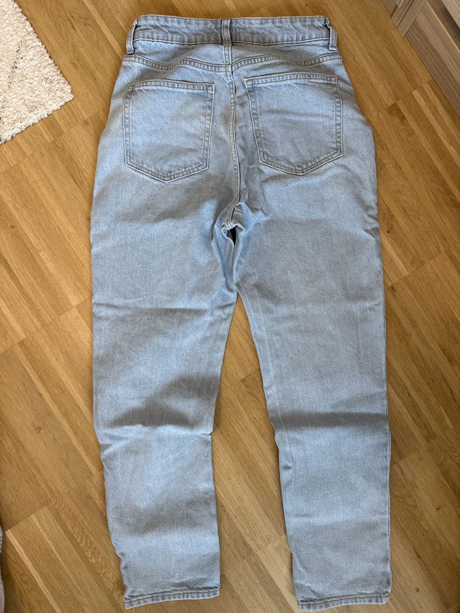H&M Jeans: H&M Mom-Jeans Damen Hellblau – Nuovo (secondo la descrizione) da Oberengstringen venduto da win_2q9m 3