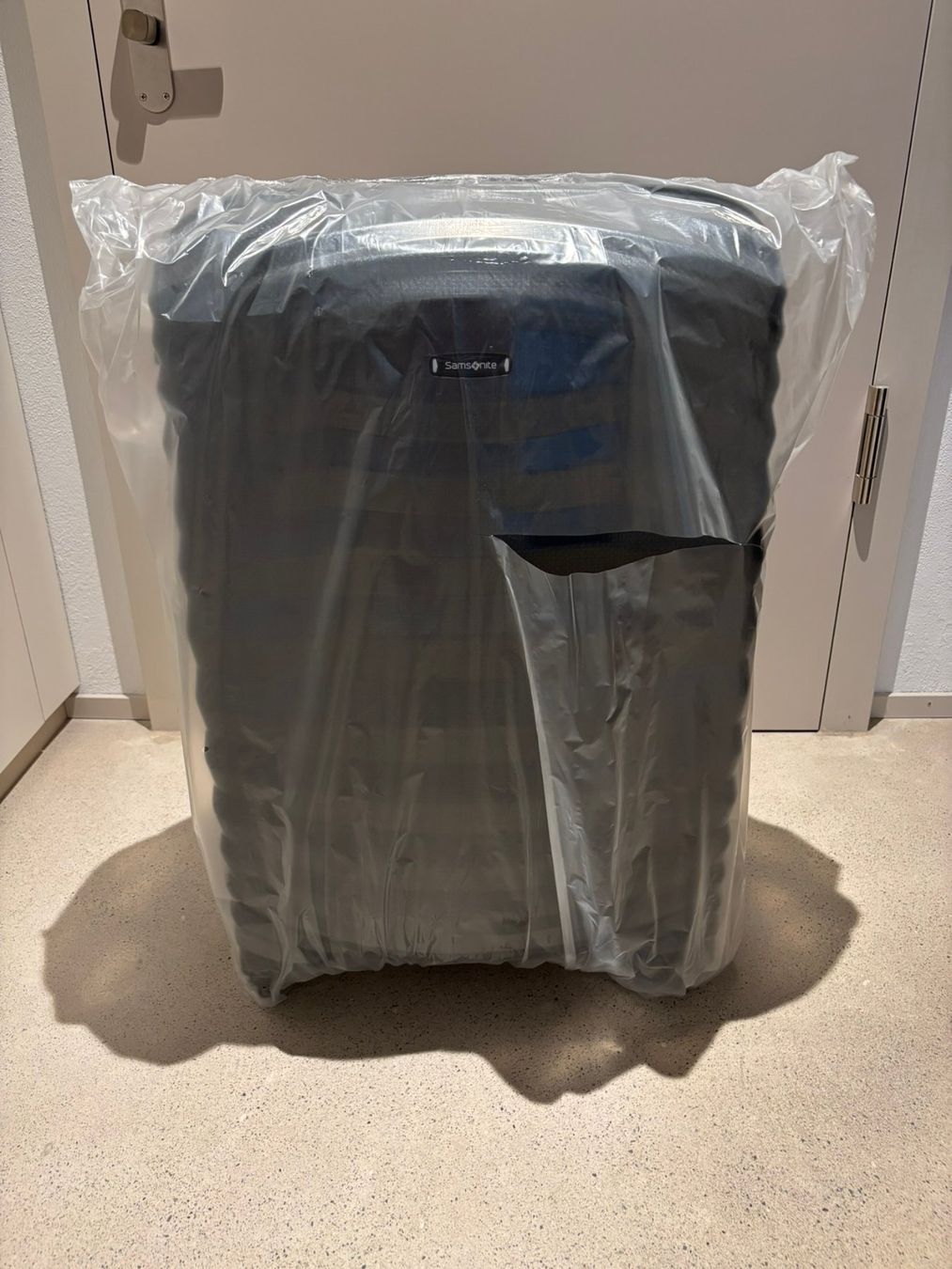 Samsonite Valigie: Samsonite Lite-Shock - Spinner XL Koffer, 124 L, schwarz – Nuovo e nell'imballaggio originale da Dübendorf venduto da Zistec